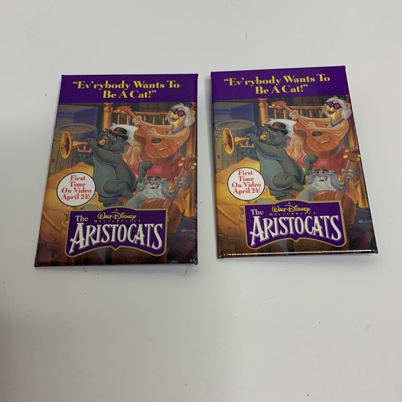 Bundle of Disney Pins | Aristocats Snow White Mickey Christmas | Collectors Pins - Picture 5 of 6